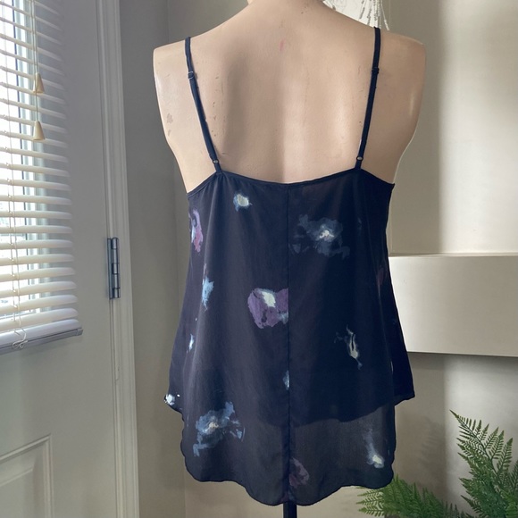 Wilfred women black floral 100% silk camisole tank top. Size XS. Used. - Picture 6 of 7